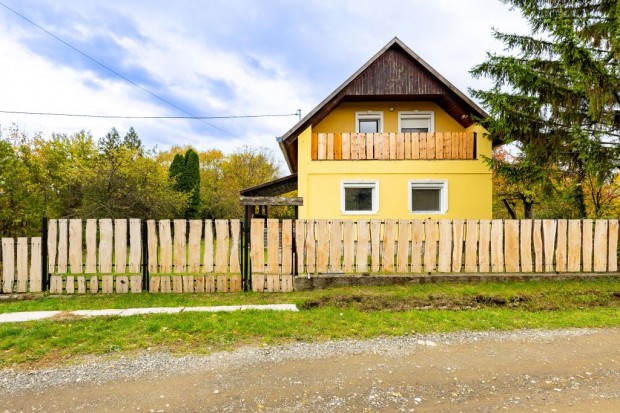 Di�sjen�, Csokonai utca, 100 m2-es, csal�di h�z, 4 szob�s, j� �llapot�