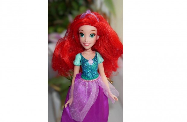 Disney Ariel Barbie tpus baba - Hasbro