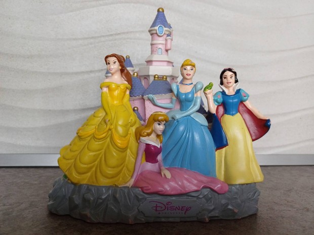 Disney Bullyland kzzel festett hercegns kastly 