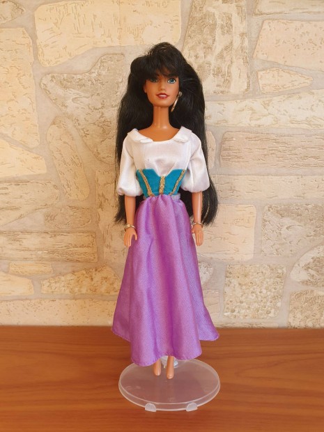 Disney Esmeralda barbie baba