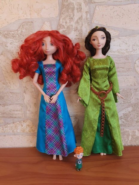 Disney Merida, a btor babk: Elinor kirlyn. Merida s kisccse