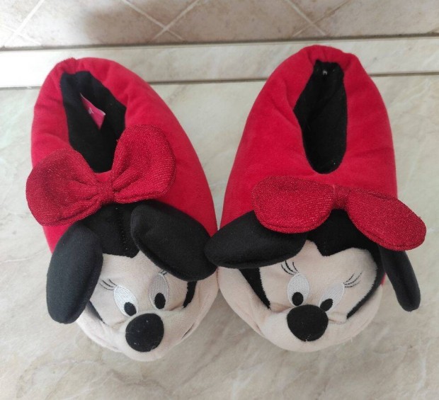 Disney Minnie egeres kislny mamusz