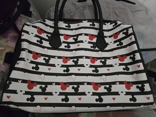 Disney utazótáska Mickey-Minnie