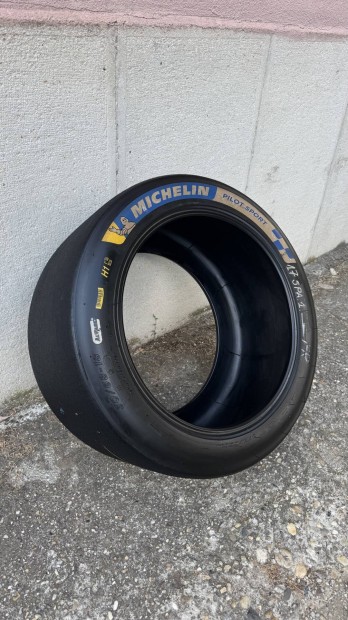 Dísz Michelin Sport gumi