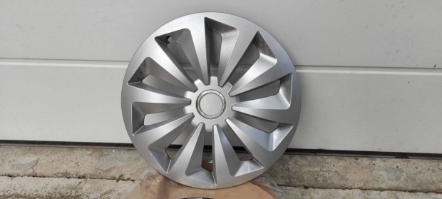 Dsztrcsa, 3 db 15 collos elad