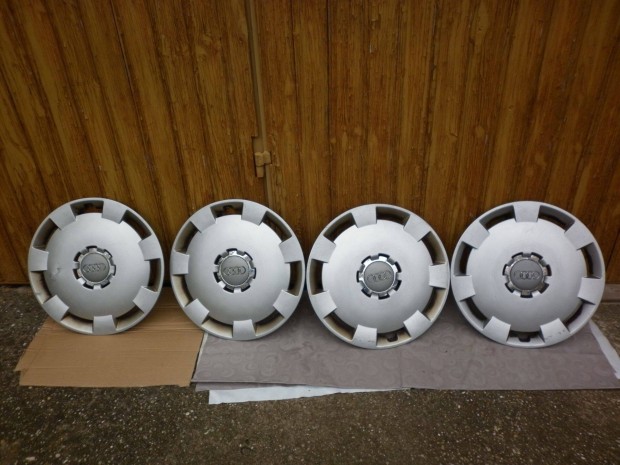 Dsztrcsa audi A3 . 16 col 4 db