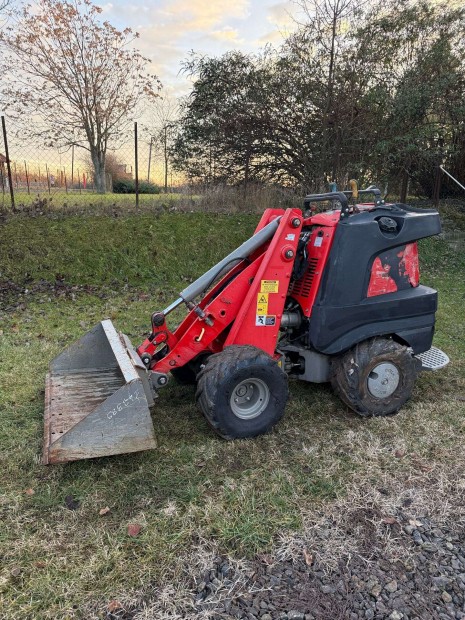 Ditch-WITCH R300 kompakt munkagp