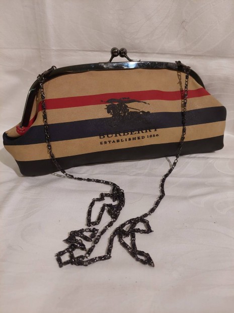 Divatos Burberry retik�l/v�llt�ska 