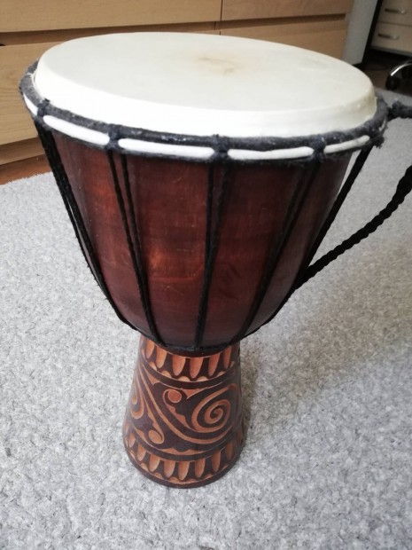 Djembe dob hangszer