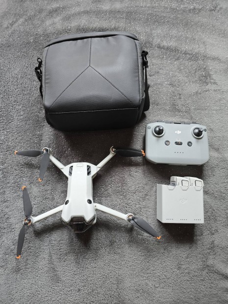 Dji mini 4 pro fly more combo