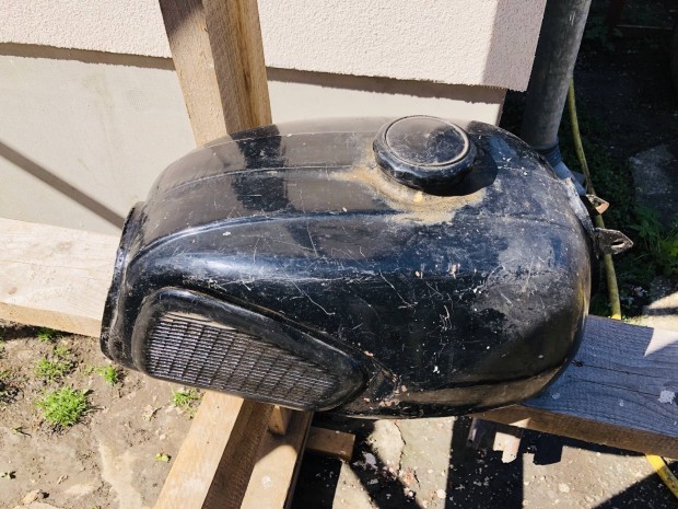 Dnepr üzemanyag tank eladó