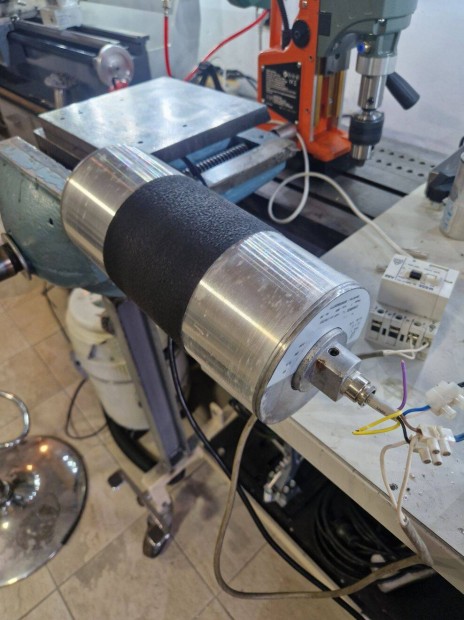 Dobmotor, szlltszalag motor vagy akrmire