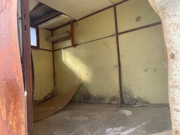 Doboz fel�p�tm�ny, t�rol� p�tkocsi