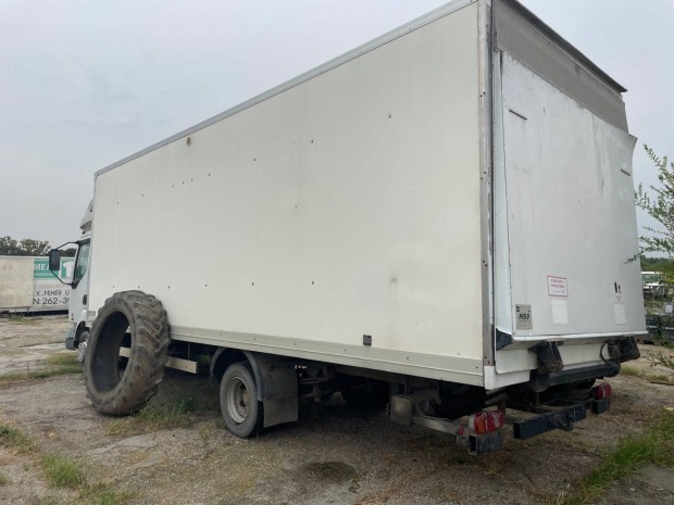 Dobozos-emelőhátfalas Renault Midlum 180 dCi