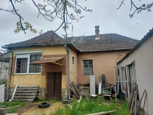 Döbröközön 2 szobás eladó családi ház