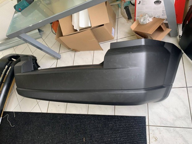 Dodge Caliber alkatrészek, új hátsó lökhárító eladó