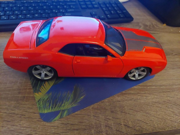 Dodge Challenger Concept 2006 Maisto 1:18