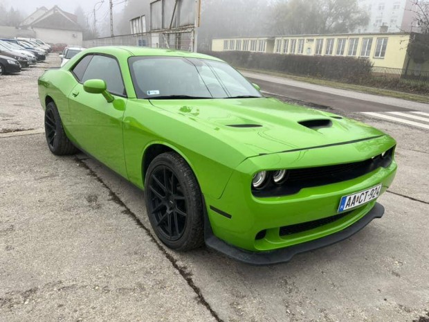 Dodge Challenger V8 5.7