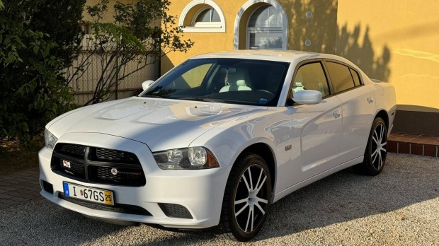 Dodge Charger 5.7RT-V8-1.Tulaj-tól