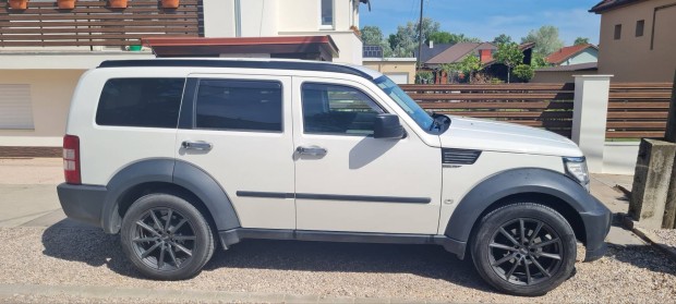 Dodge NITRO Elad