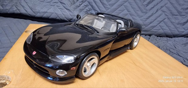 Dodge Viper 1/12 fm modell aut 1:12 dobozos 