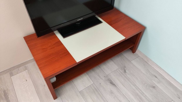 Dohnyz asztal / TV szekrny 120 x 60 x 43 cm