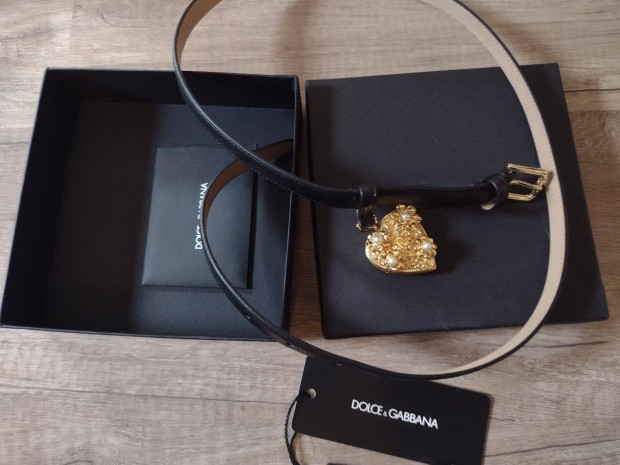 Dolce & Gabbana v 80 cm arany szvvel. Eredeti