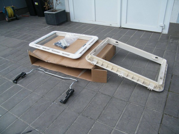 Dometic Heki 2 tet�ablak