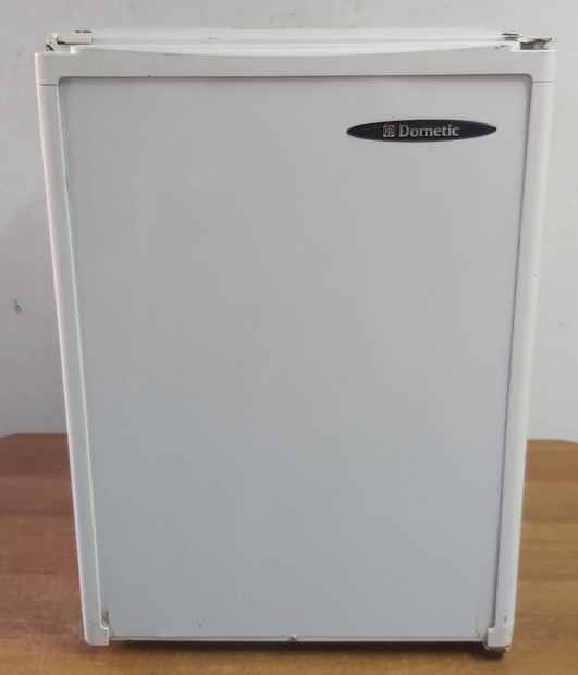 Dometic abszorpciós hűtő eladó