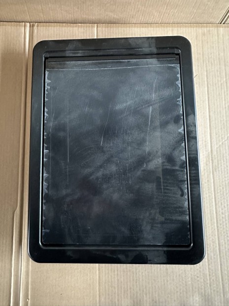 Dometic lak�aut� oldalablak 50x35 