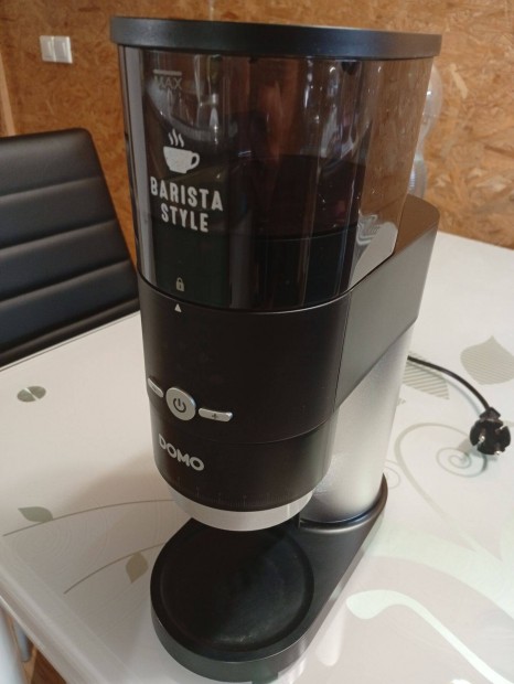 Domo 715 kávéőrlö kávédaráló