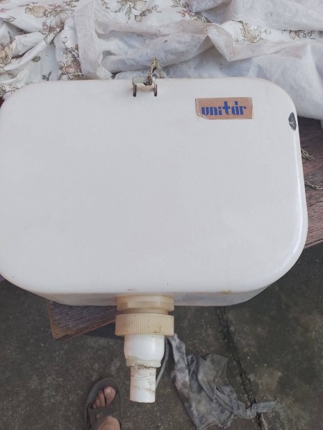 Dömötőr wc tartály