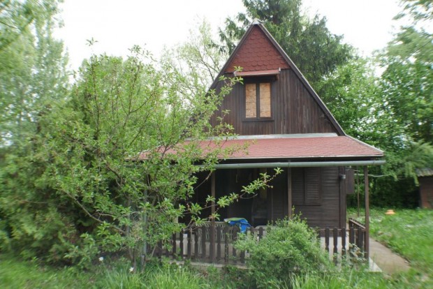 Dömsöd, virág utca, 60 m2-es, 2 generációs, üdülő, 2+2 félszobás