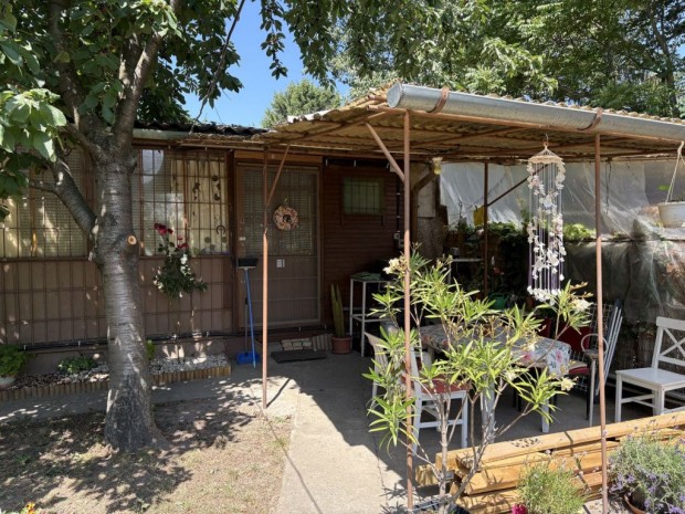 D�ms�d, vizmelletti utca, 27 m2-es, �d�l�, 1+1 szob�s, fel�j�tand�