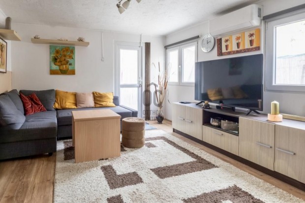 D�ms�di elad� 62 nm-es h�z