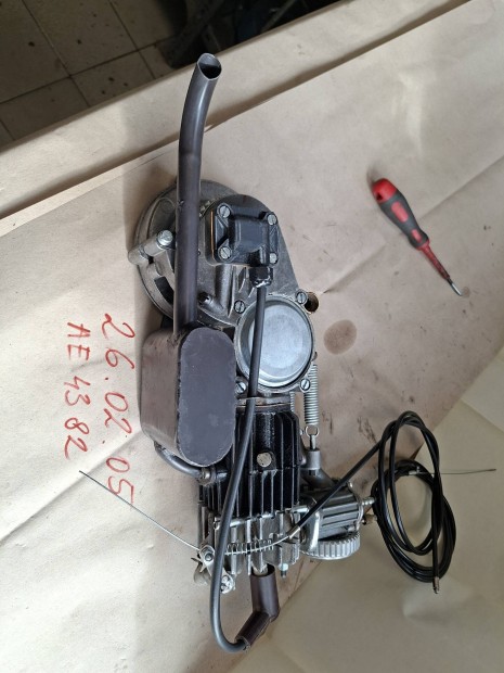 Dong� blokk fel�j�tva elad�!