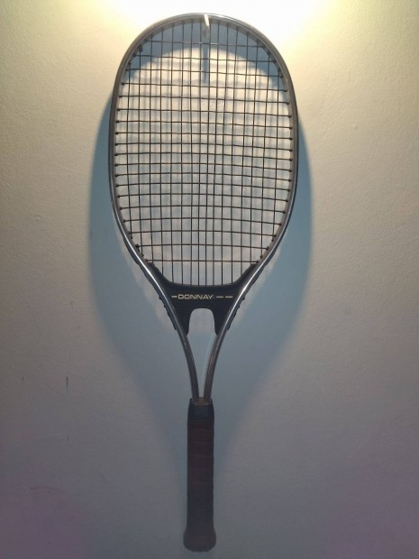 Donnay TX35 teniszt tokkal tartval