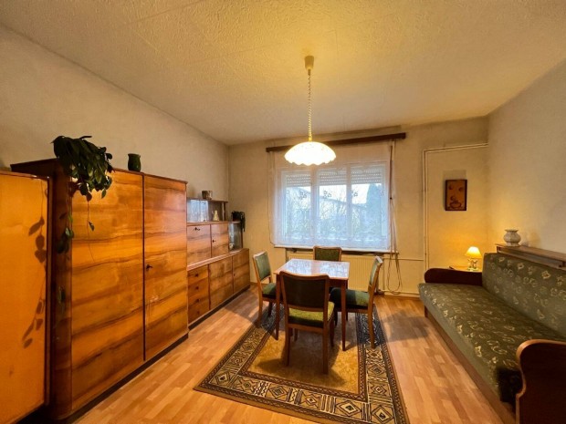 Donner V�rosr�szben 2 Szintes Csal�di H�z - Gar�zs Elad�