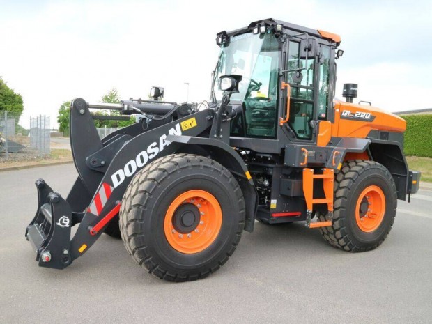 Doosan DL220-7 homlokrakod / 1 zemra / Lzing 20%-tl