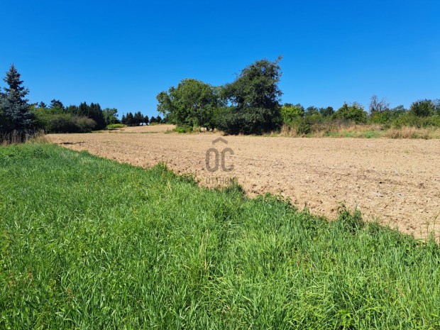 D�r�sk�n belter�leti �p�t�si telek elad�!