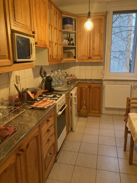 D�zsakerti, els� emeleti erk�lyes lak�s!