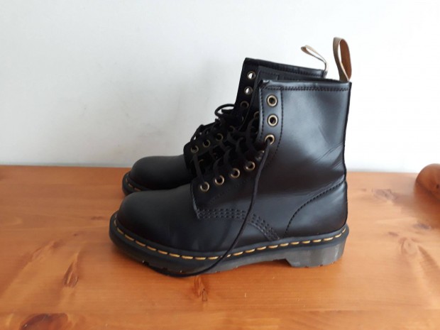 Dr Martens bakancs 38-as 38