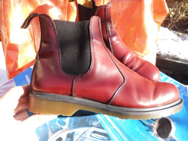 Dr Martens bord br 45-s Chelsea csizma elad,