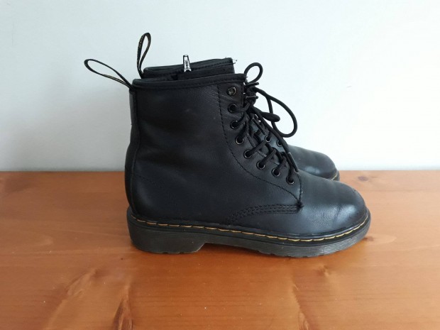 Dr Martens cip bakancs 33-as gyerekbakancs 33 gyerekcip