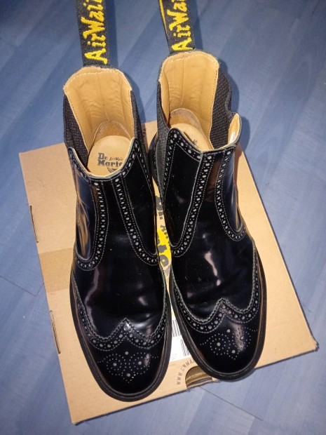 Dr.Martens frfi csizma 44-es