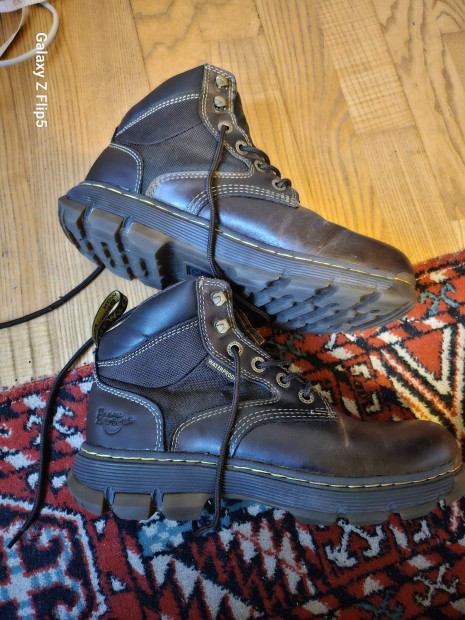 Dr Martens munkavdelmi bakancs!!