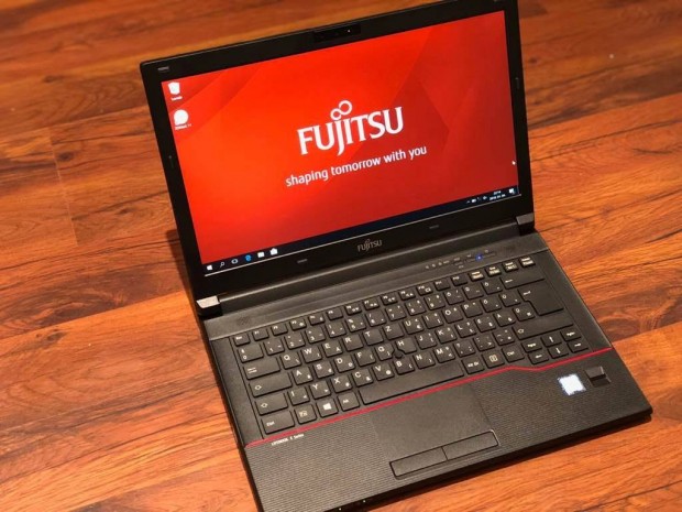 Dr-PC.hu 10.12. Magyar billentyűzetes ultra: Fujitsu 736 laptop