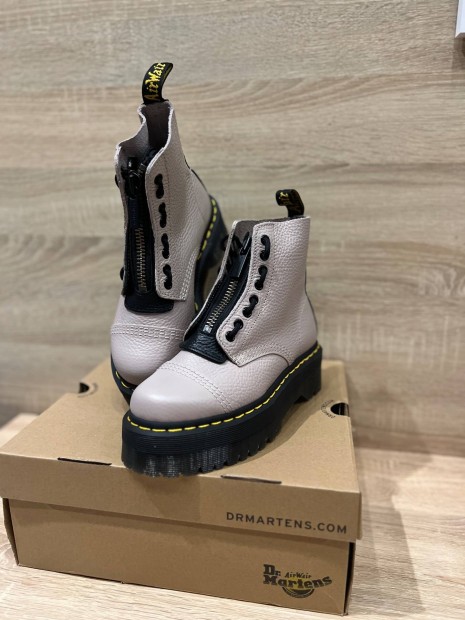 Dr. Martens bakancs