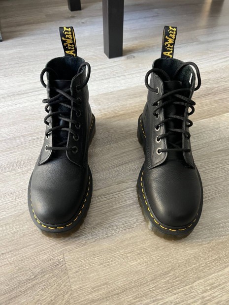 Dr. Martens frfi bakancs (br)