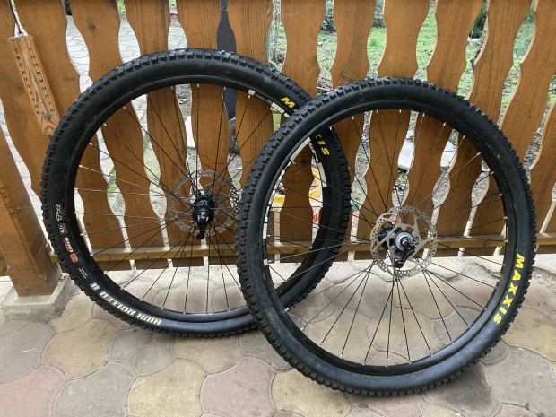 Dt swiss / shimano 29" kerkszett